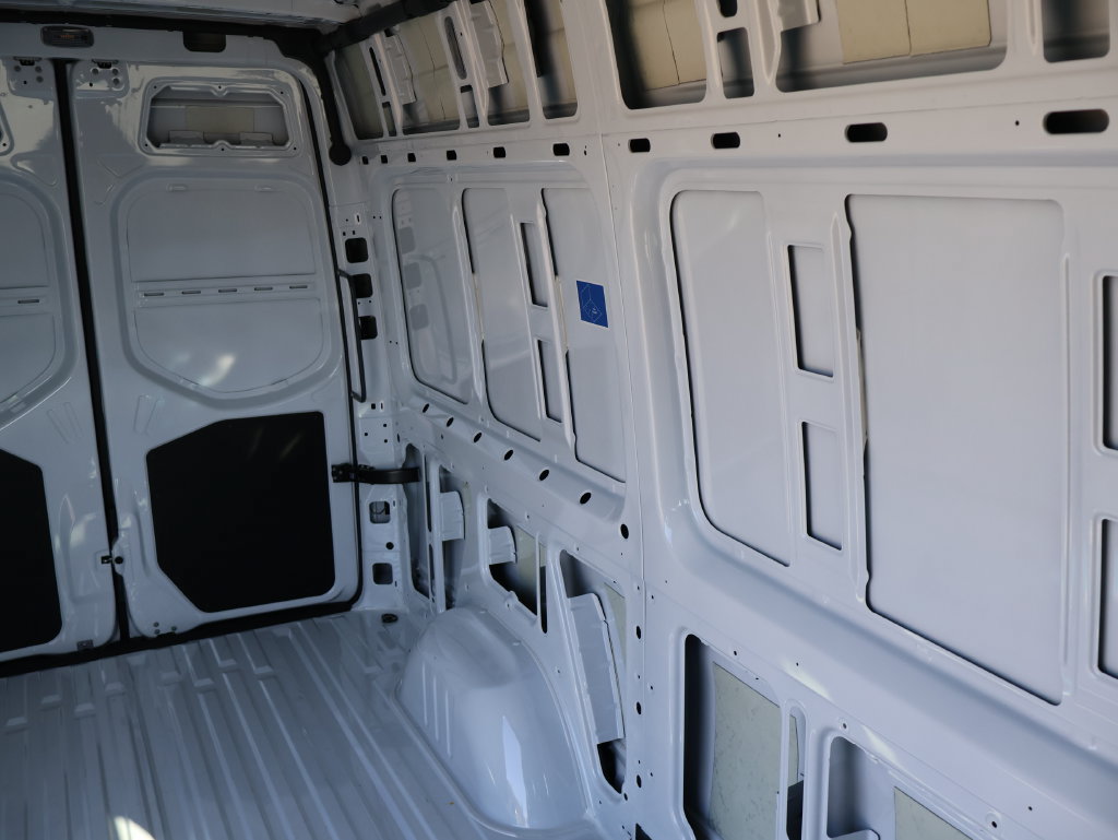 Used 2025 Mercedes-Benz Sprinter 2500 image 17