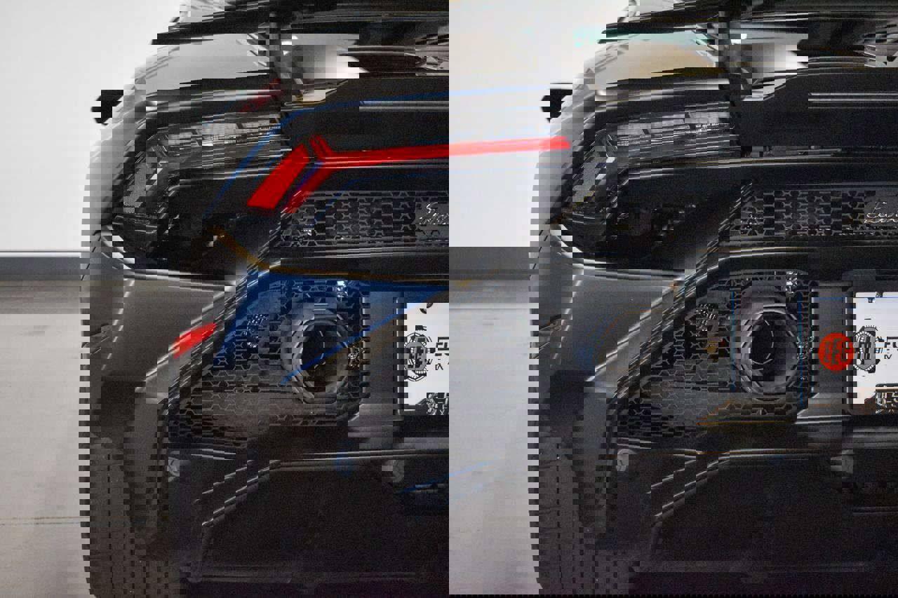 Used 2023 Lamborghini Huracan Tecnica image 27