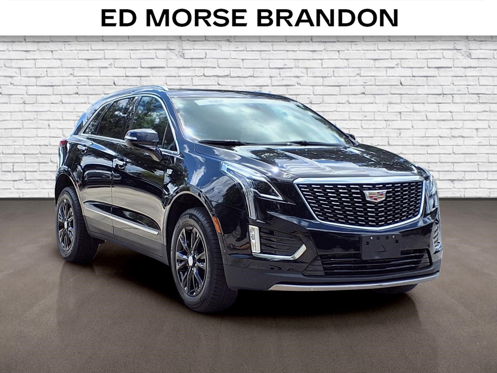 Certified 2023 Cadillac XT5 Premium Luxury w/ Technology Package AWD/4WD image 6