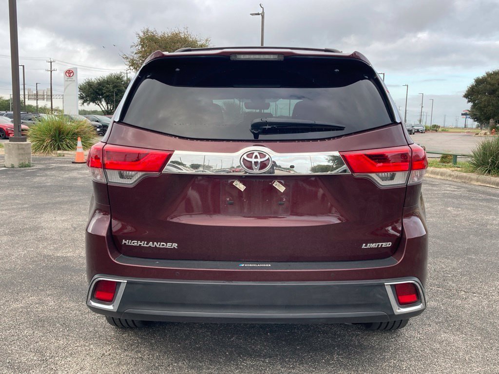 Used 2019 Toyota Highlander Limited FWD image 6