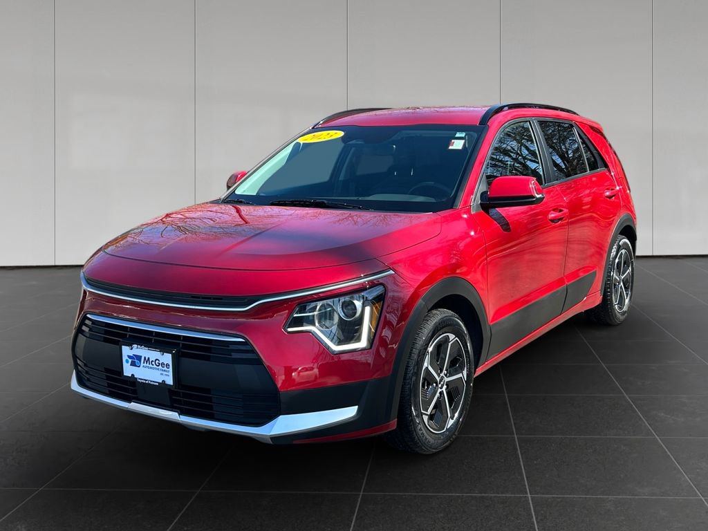 Used 2023 Kia Niro EX image 1