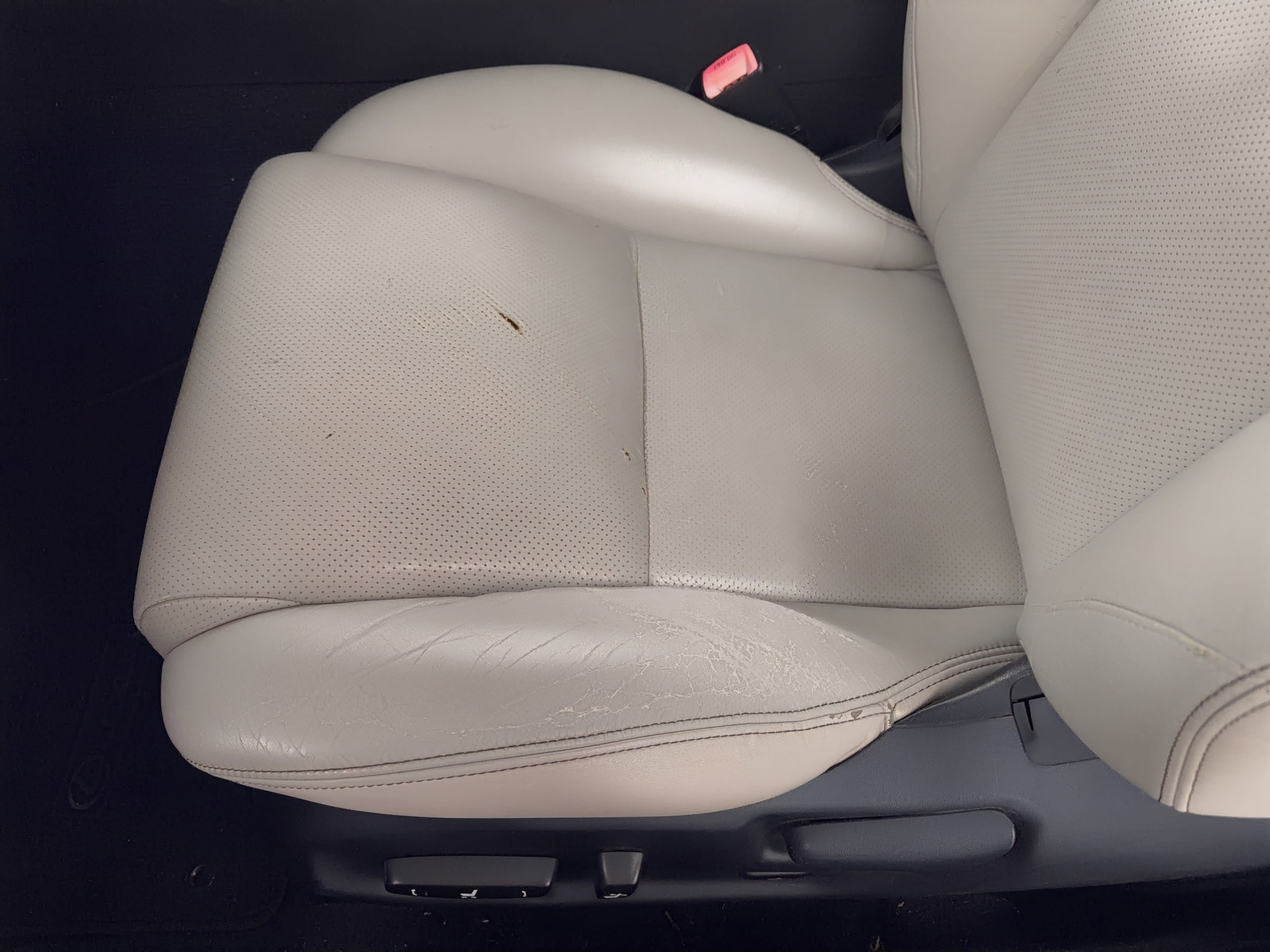 Used 2011 Lexus IS 250C w/ Luxury Pkg image 16