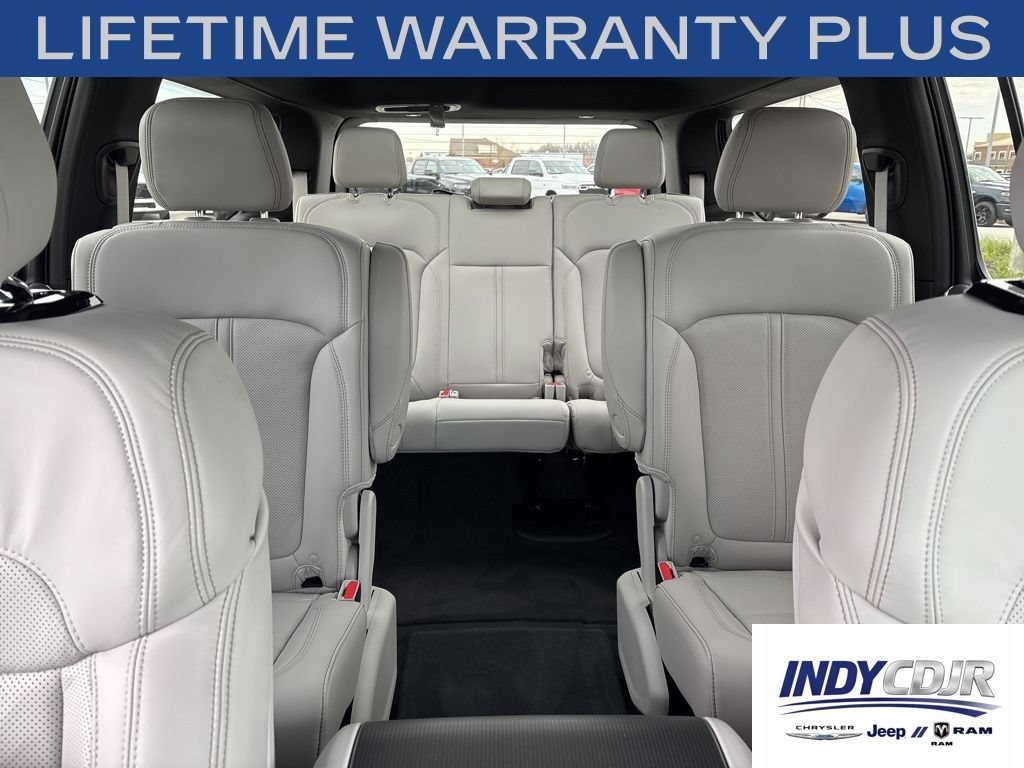 New 2026 Jeep Grand Wagoneer Summit AWD/4WD image 15