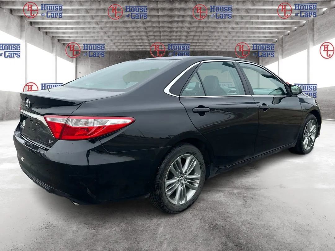 Used 2015 Toyota Camry SE image 5