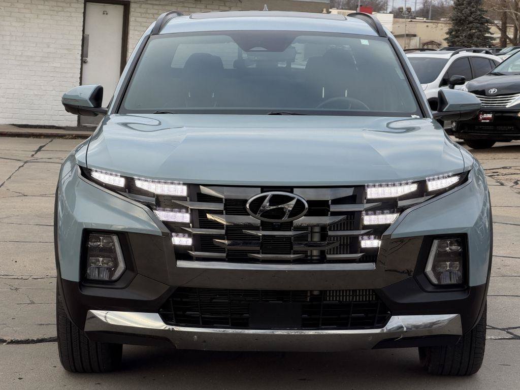 Used 2024 Hyundai Santa Cruz Limited AWD/4WD image 2