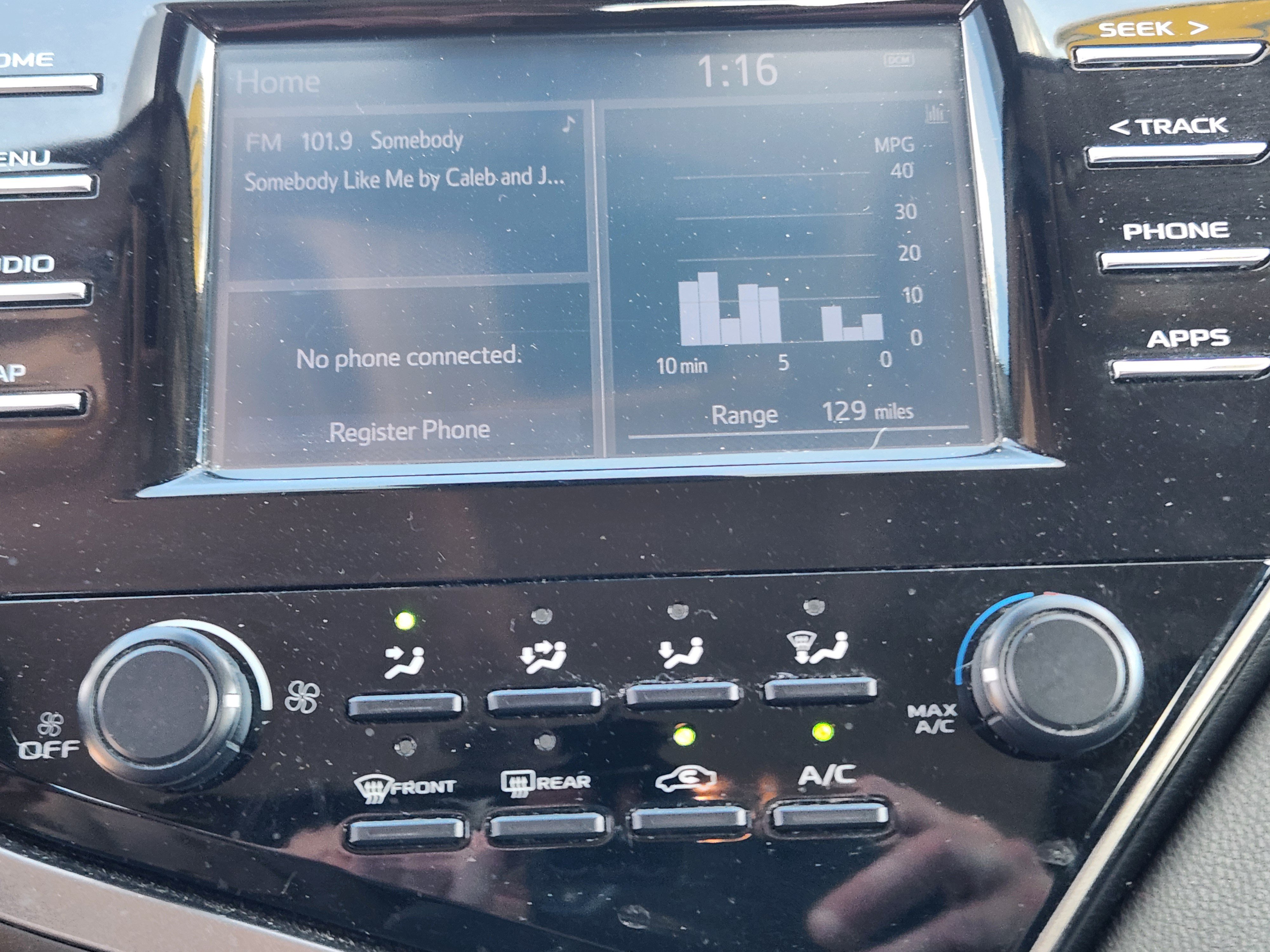 Used 2019 Toyota Camry LE FWD image 12