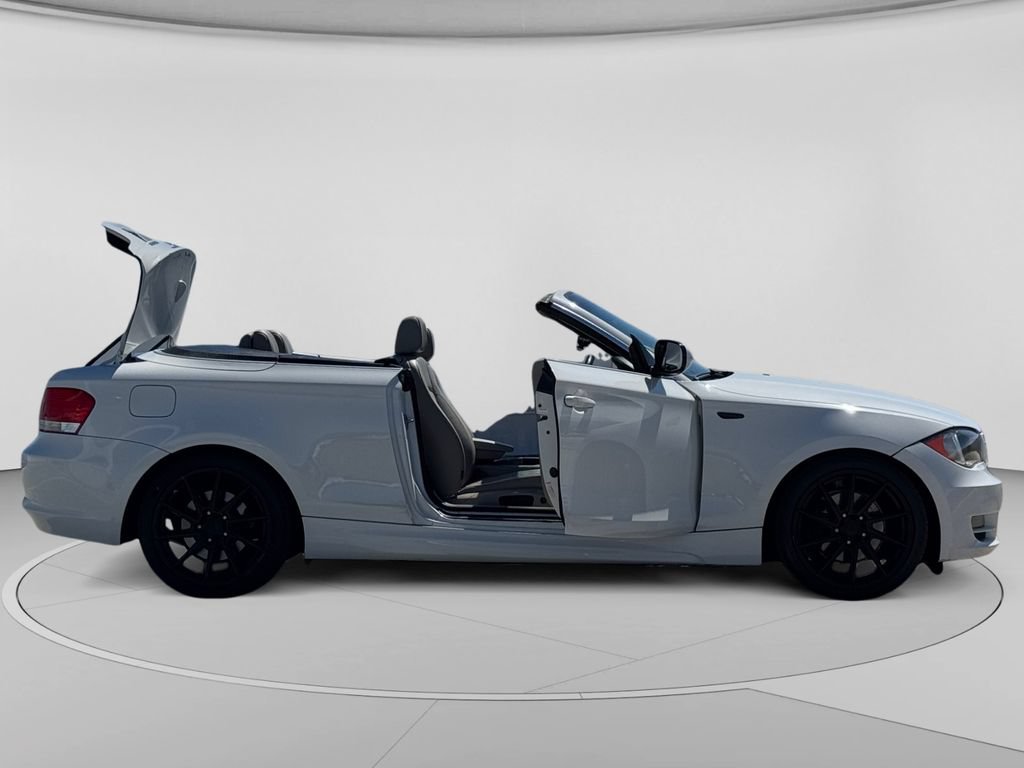 Used 2010 BMW 128i Convertible RWD image 30
