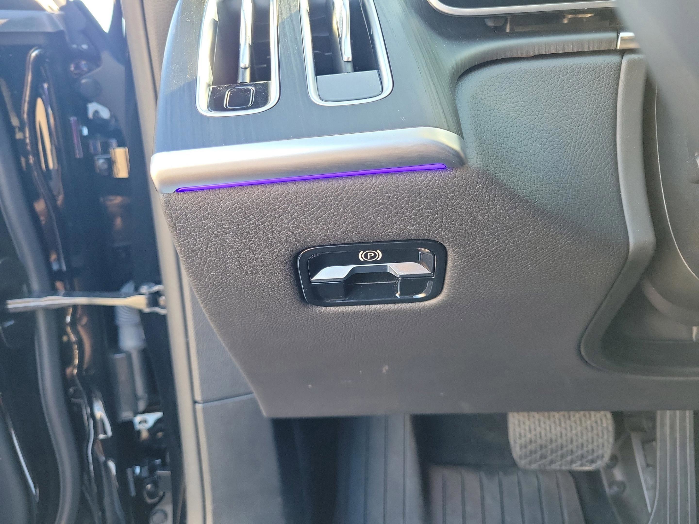 Used 2025 Mercedes-Benz S 580e 4MATIC Sedan image 25