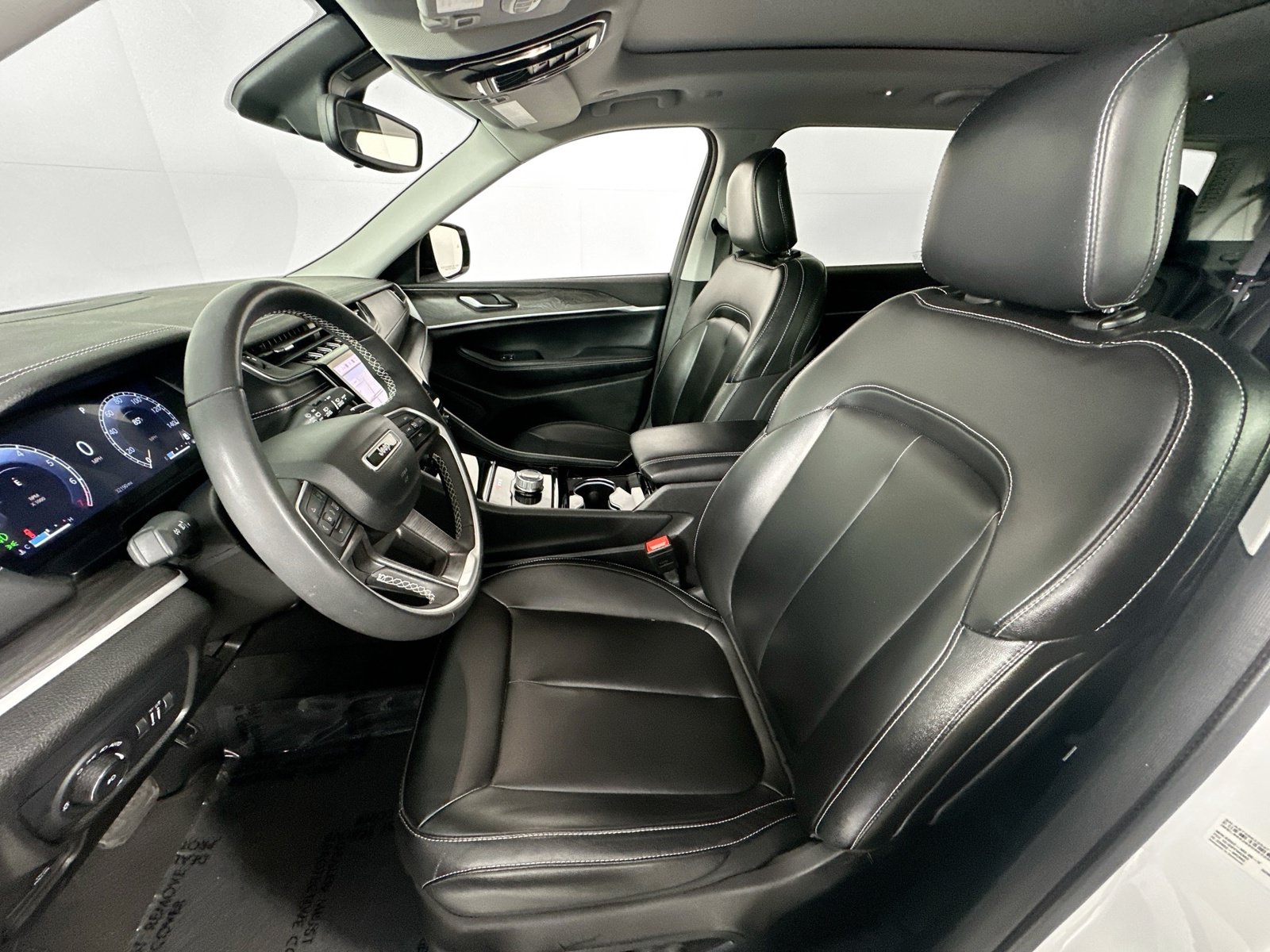 Used 2023 Jeep Grand Cherokee L Limited RWD image 21