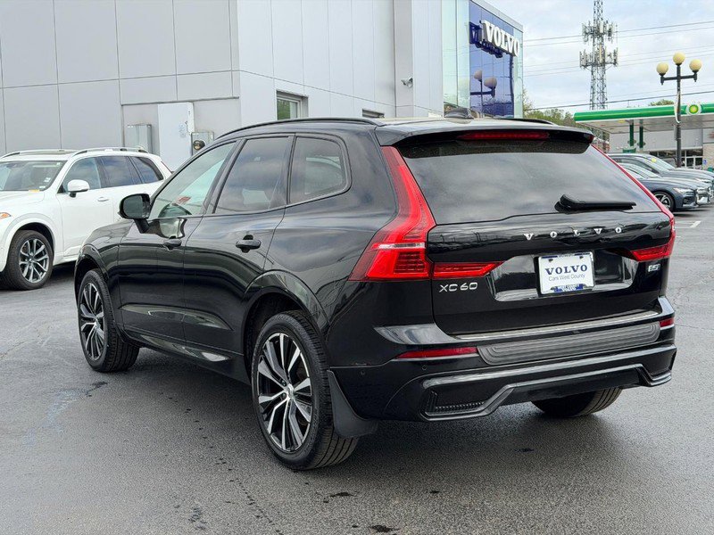 Certified 2024 Volvo XC60 B5 Plus w/ Protection Package Premier AWD/4WD image 7