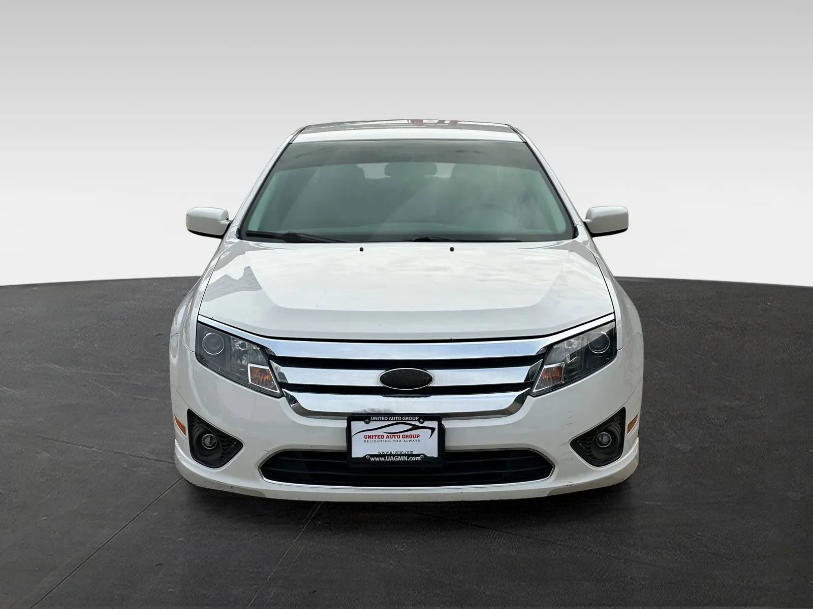 Used 2010 Ford Fusion SE FWD image 2