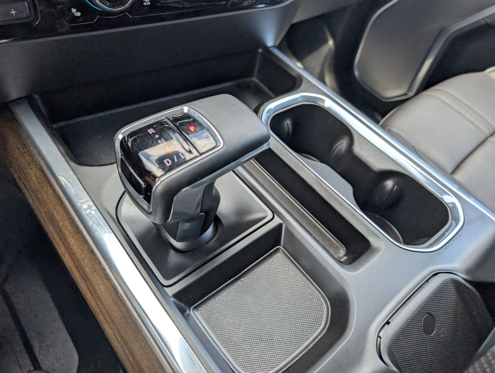 Used 2025 Chevrolet Silverado 1500 High Country w/ High Country Premium Package AWD/4WD image 27