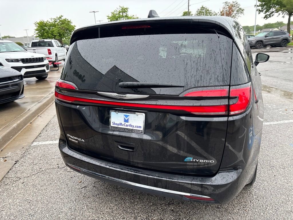 Used 2023 Chrysler Pacifica Touring-L FWD image 22
