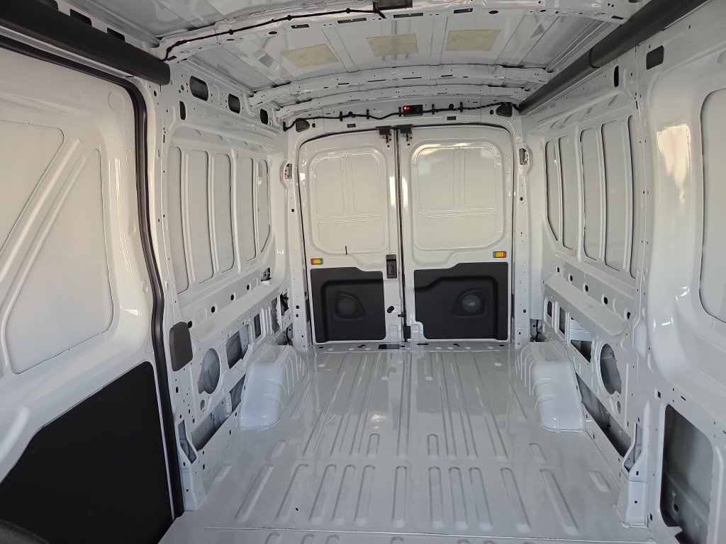 New 2027 Ford Transit 250 148 Medium Roof RWD image 37