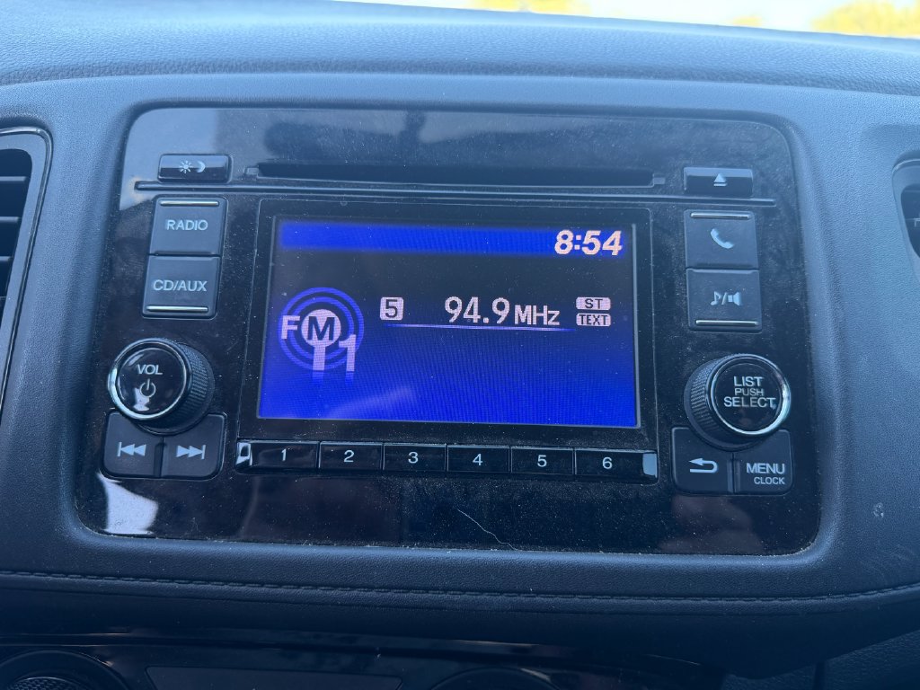 Used 2017 Honda HR-V LX image 9