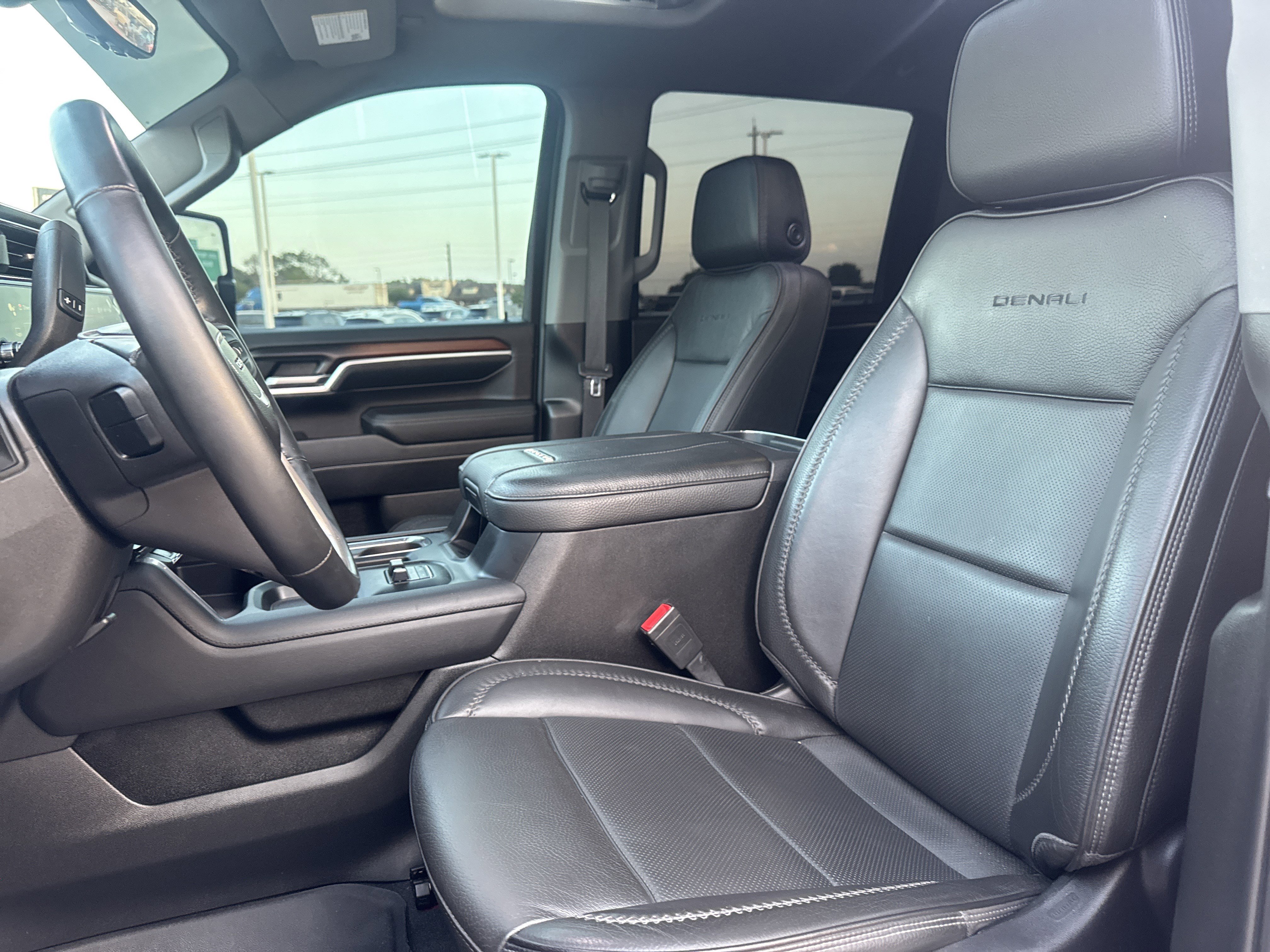 Used 2024 GMC Sierra 2500 Denali w/ Denali Reserve Package AWD/4WD image 6