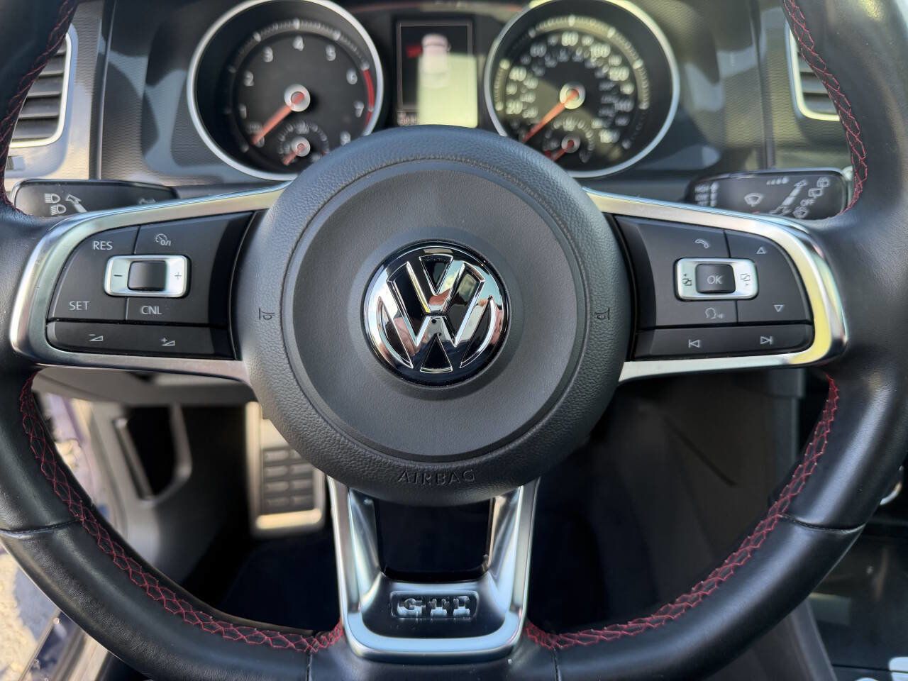 Used 2016 Volkswagen GTI SE w/ Lighting Package (SEL) FWD image 29