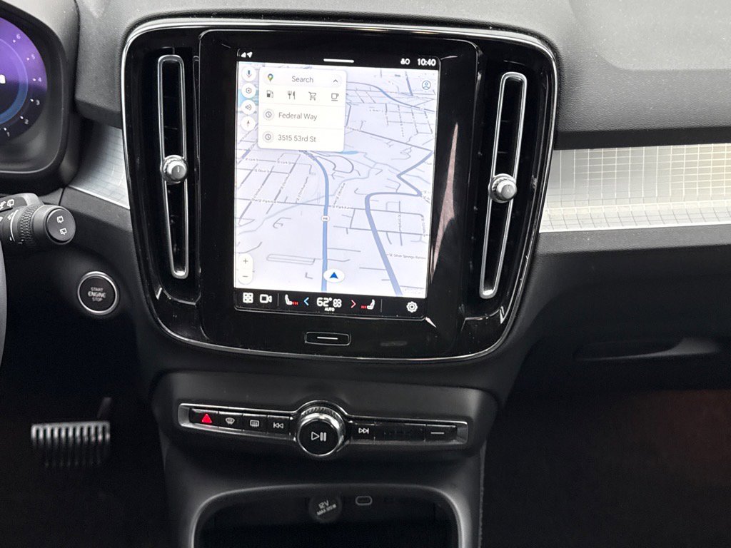 Used 2023 Volvo XC40 B5 Core image 21