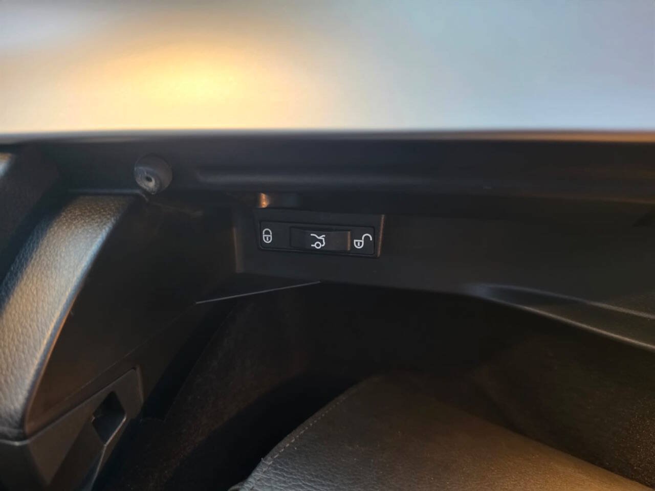 Used 2015 Mercedes-Benz C 300 Sedan image 40