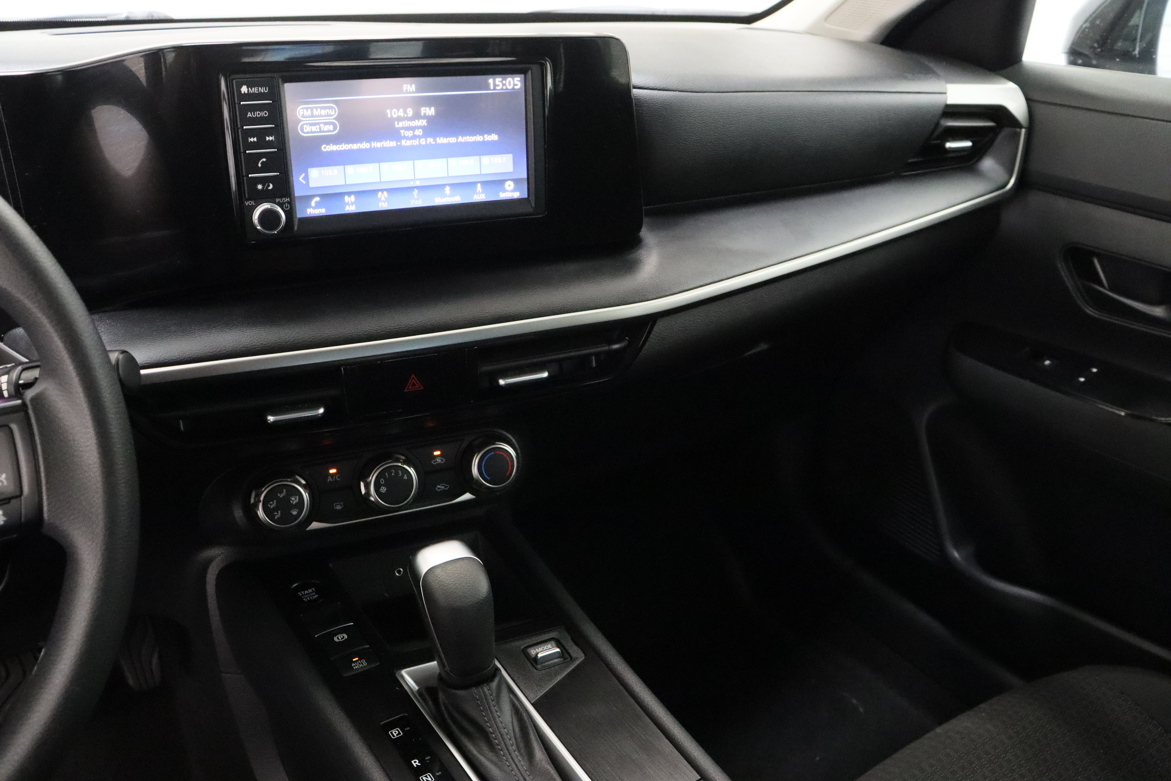 Used 2025 Nissan Kicks S FWD image 15
