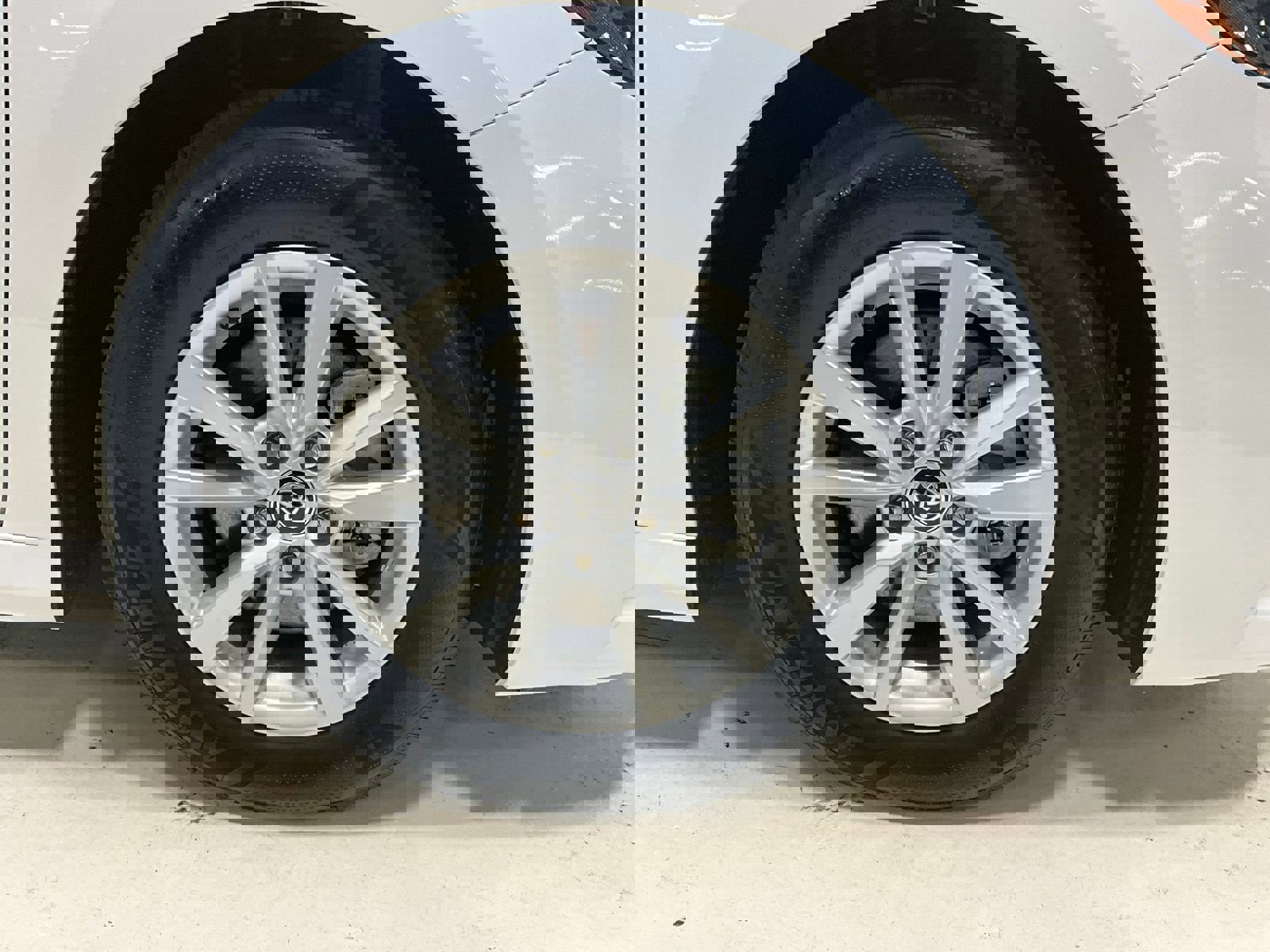 Used 2025 Toyota Camry LE w/ Convenience Package image 9