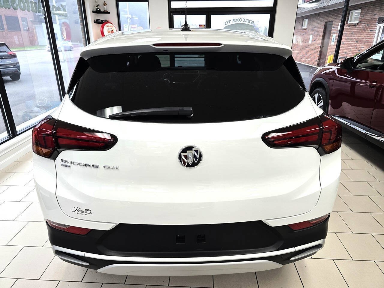 Used 2023 Buick Encore GX Preferred w/ Cold Weather Comfort Package AWD/4WD image 9