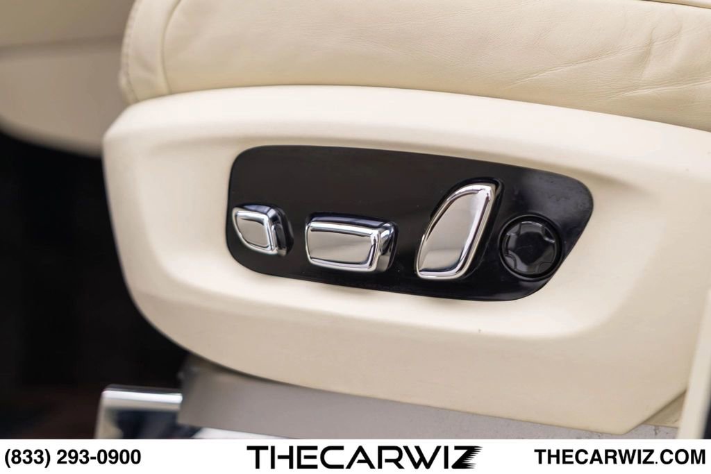 Used 2019 Rolls-Royce Cullinan AWD/4WD image 36