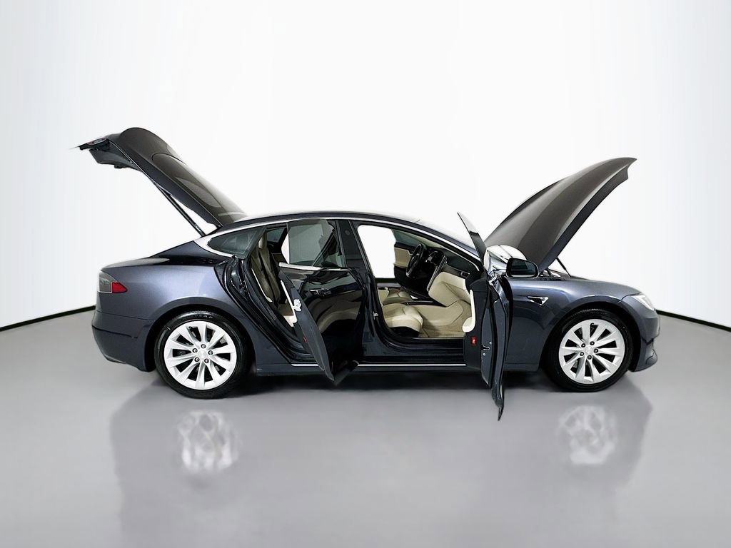 Used 2017 Tesla Model S 75D image 29