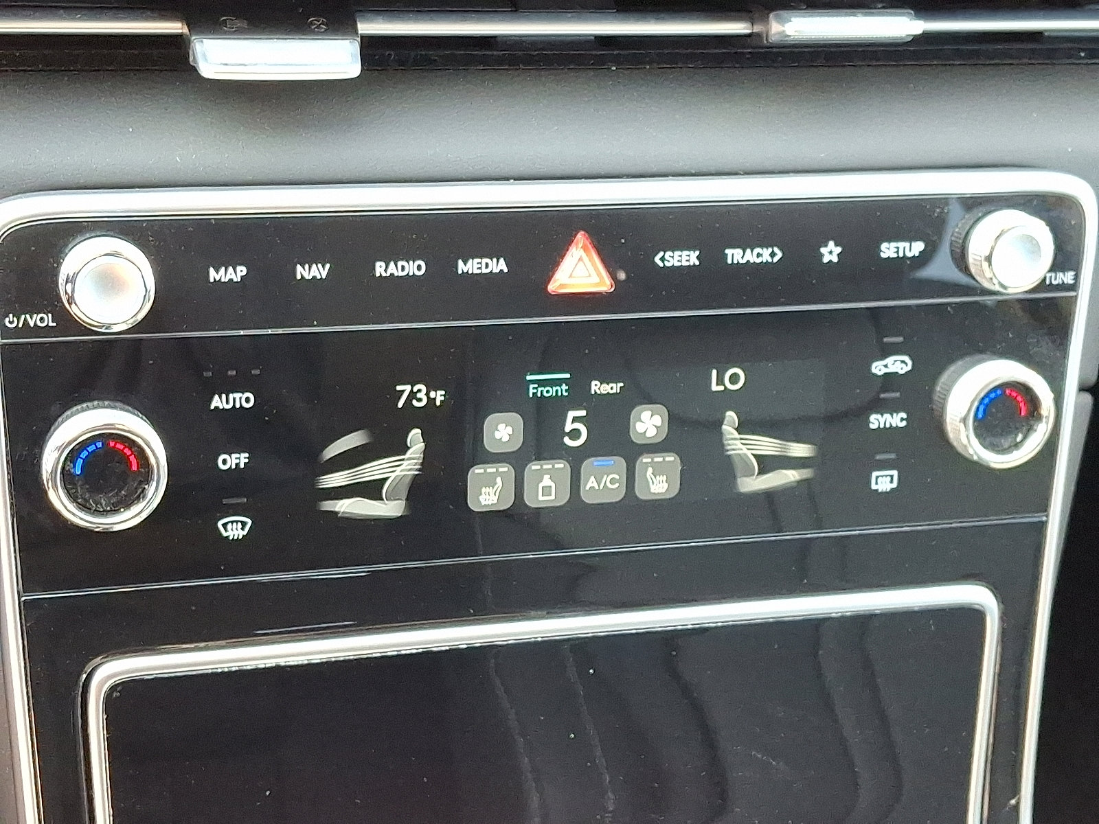 Used 2025 Genesis GV80 2.5T Standard image 16