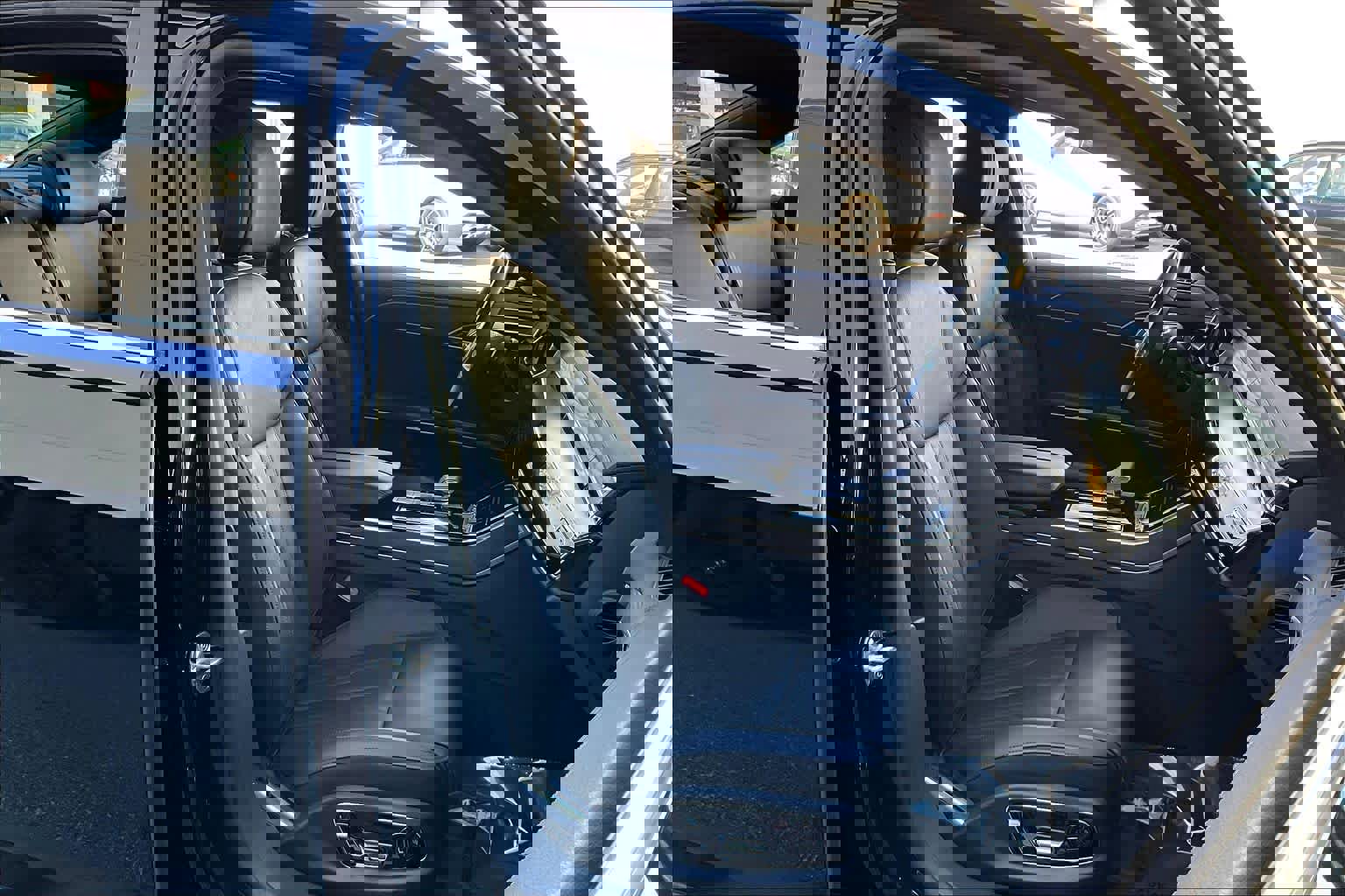 Used 2023 Audi A8 L 3.0T image 8