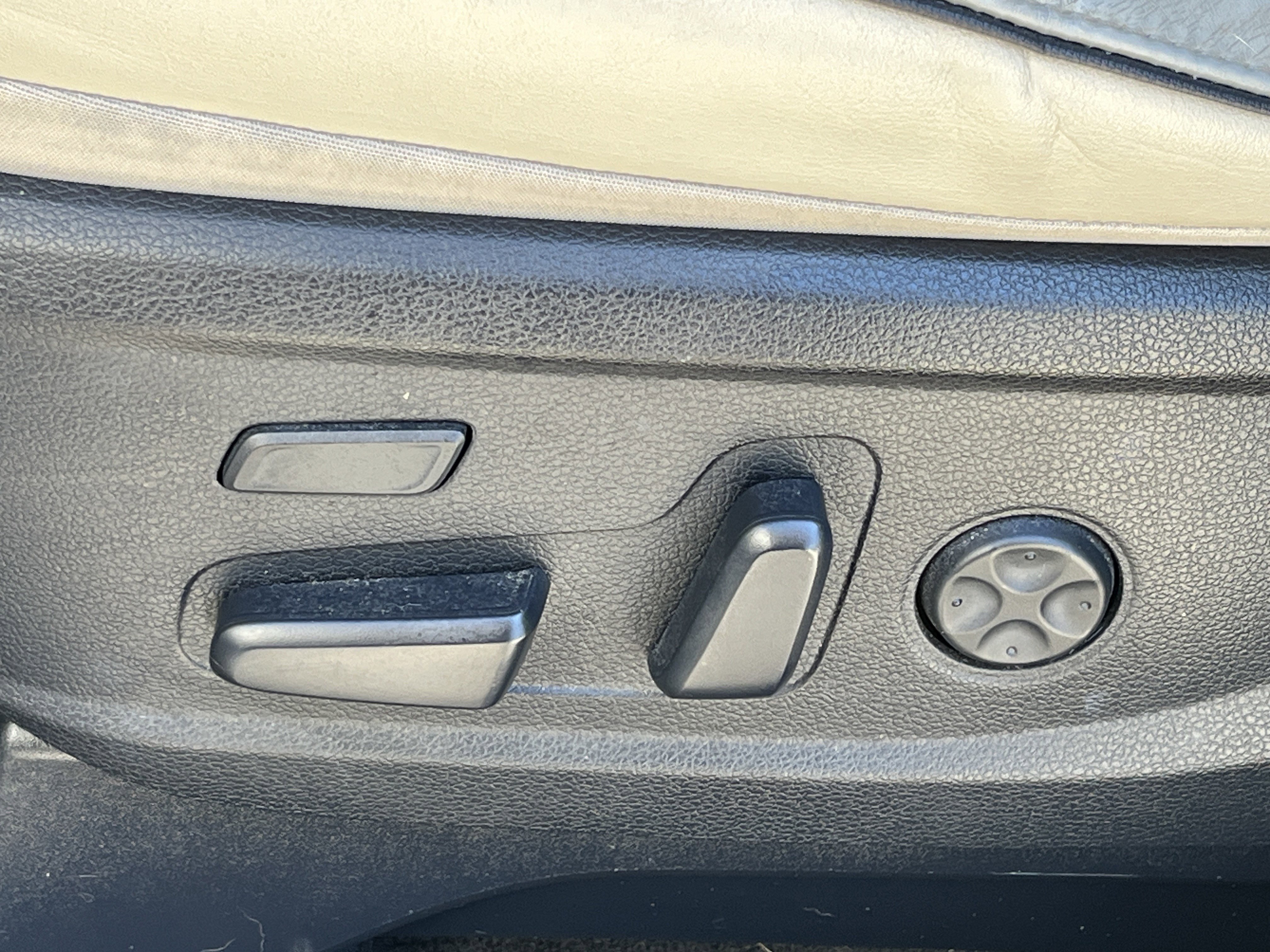 Used 2021 Hyundai Palisade Limited image 19