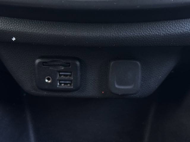 Used 2021 Chevrolet Traverse RS w/ LPO, Floor Liner Package image 22
