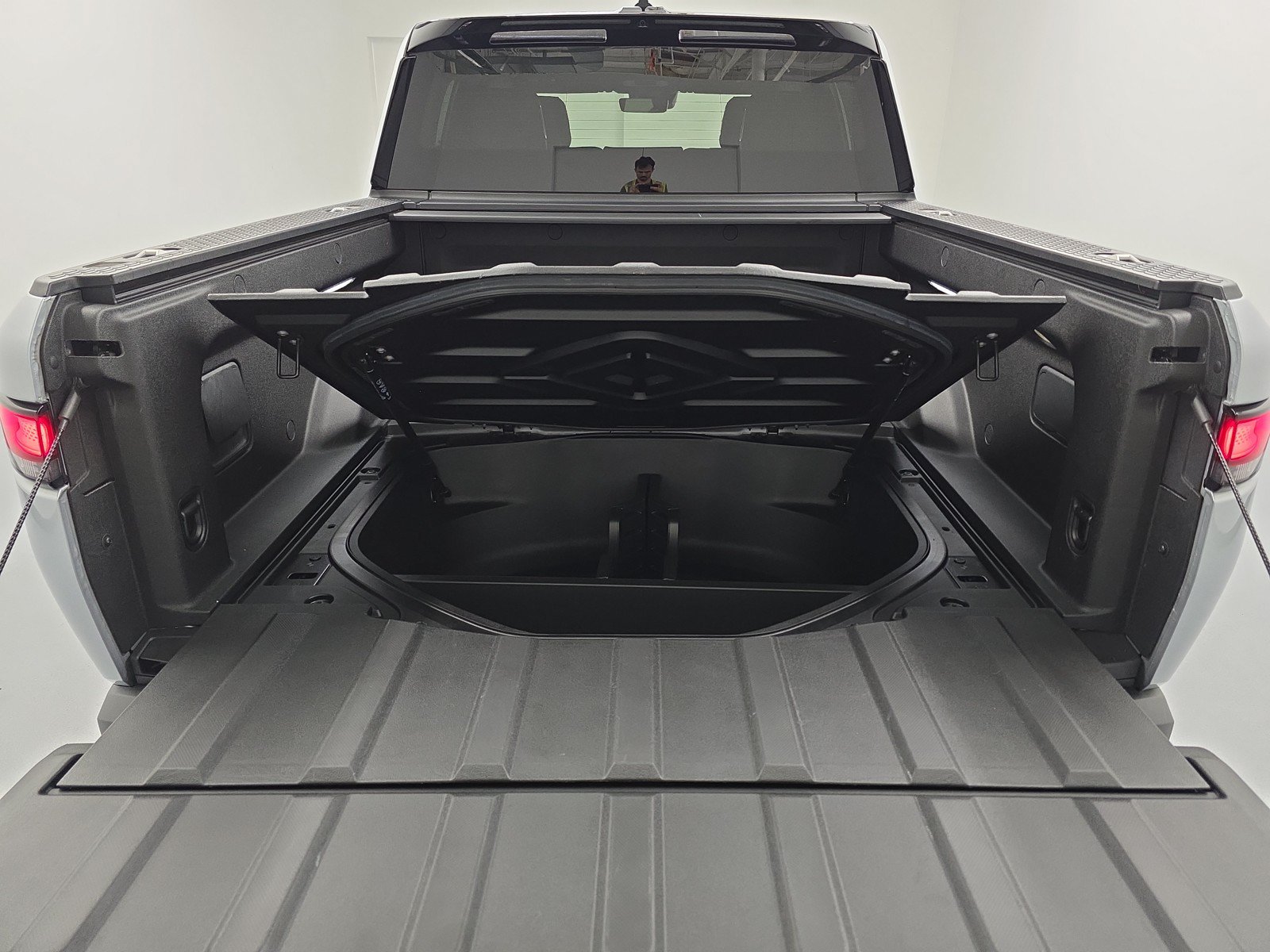 Used 2022 Rivian R1T Adventure AWD/4WD image 33