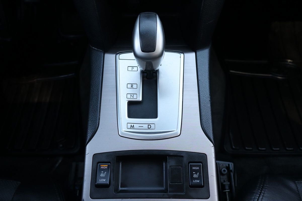 Used 2012 Subaru Outback 2.5i Limited w/ Moonroof Pkg image 37