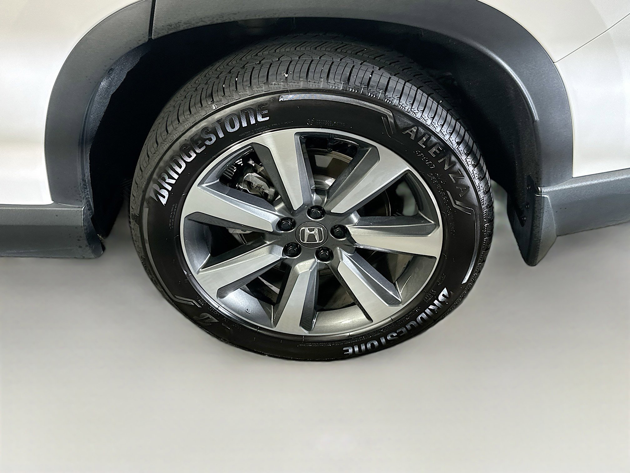 Used 2025 Honda Pilot Elite image 11