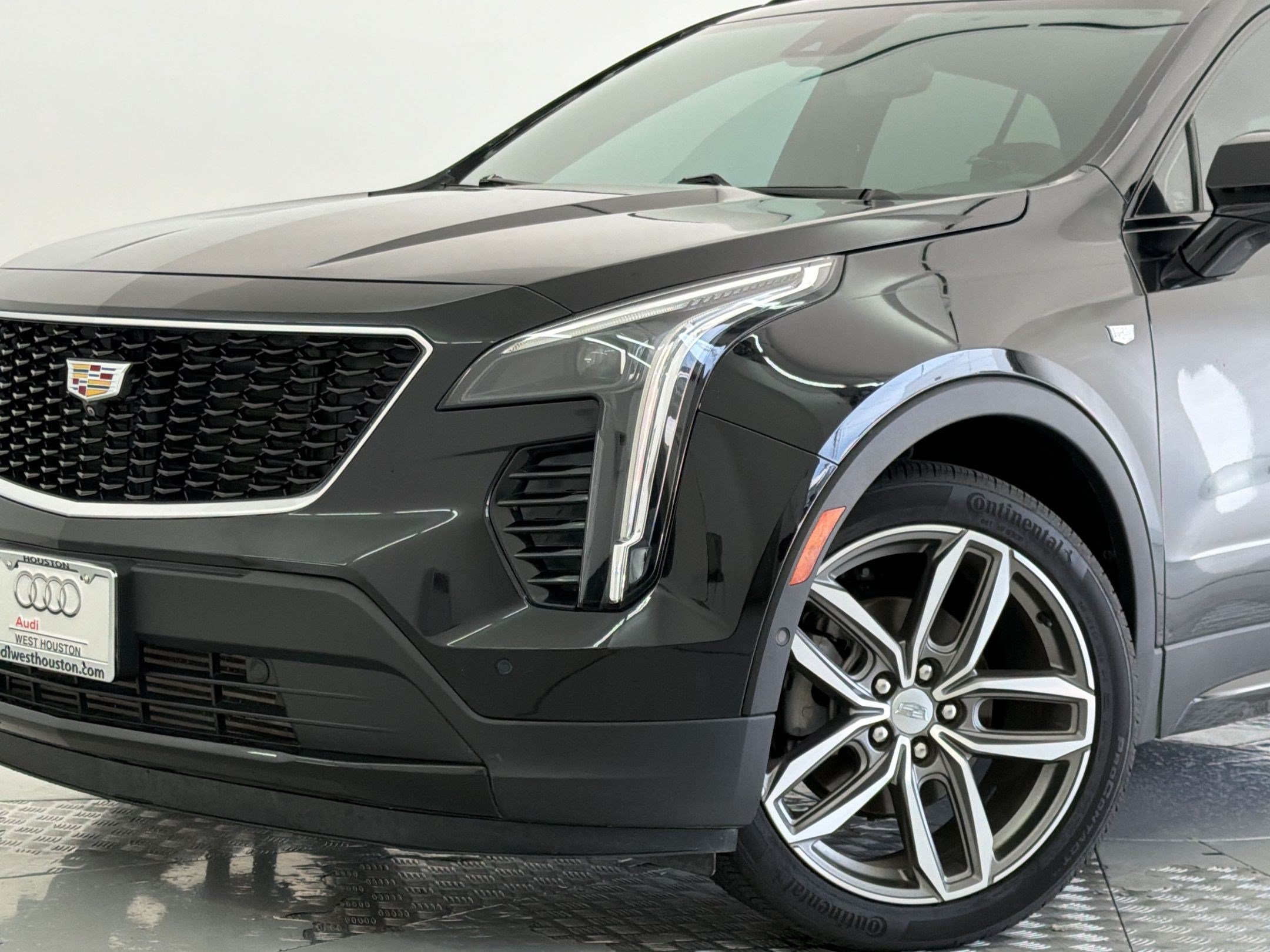 Used 2022 Cadillac XT4 Sport w/ Comfort Package FWD image 26