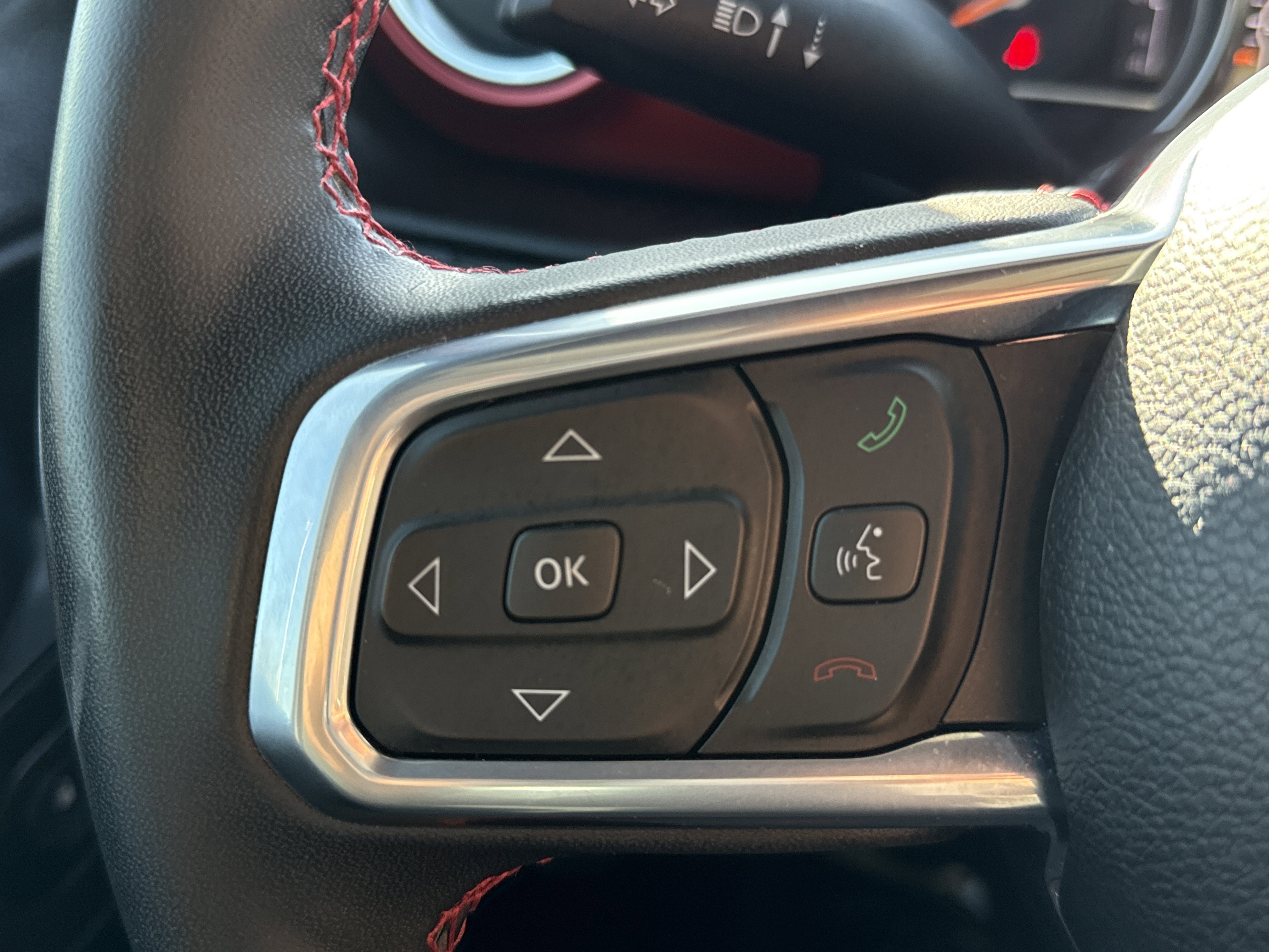 Used 2023 Jeep Gladiator Rubicon w/ Cold Weather Group image 17