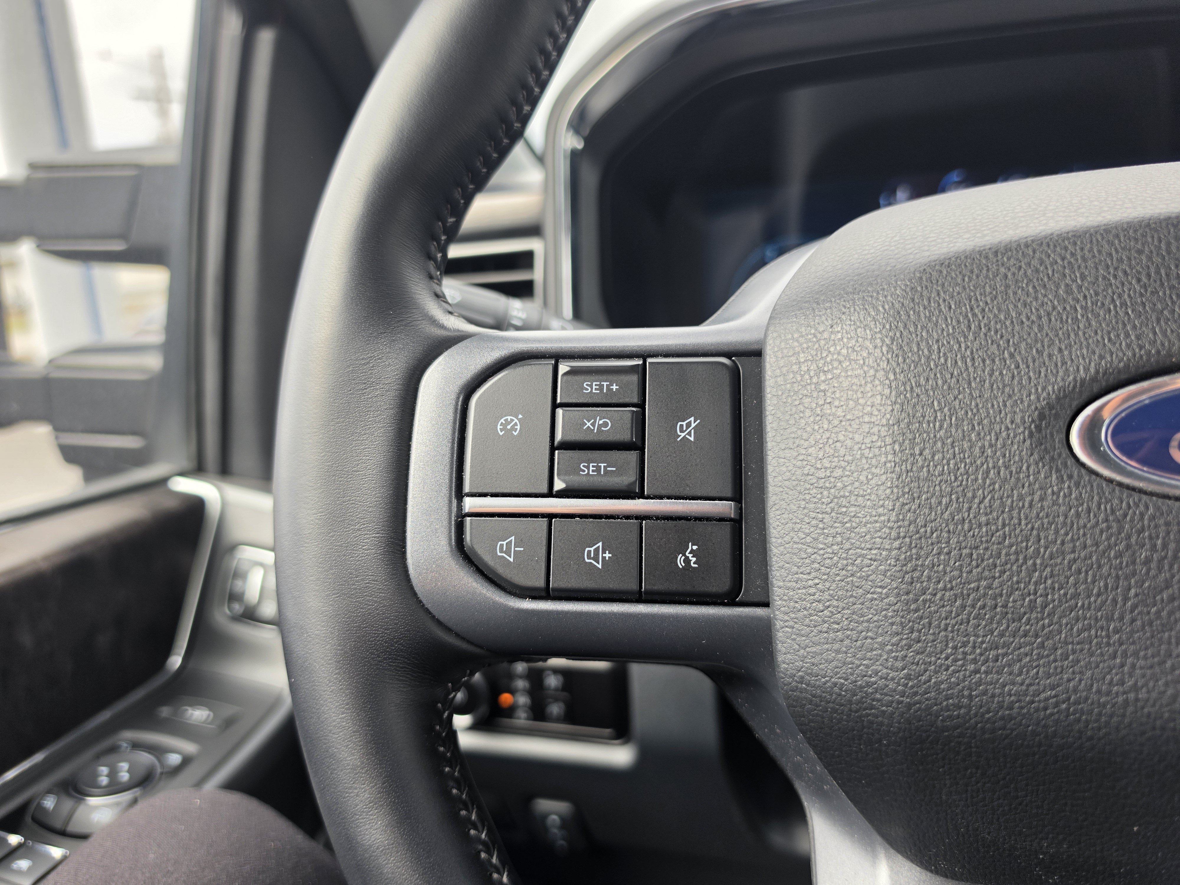 Used 2023 Ford F250 Lariat w/ Chrome Package AWD/4WD image 22