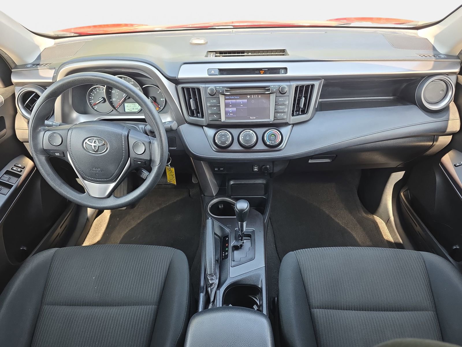 Used 2016 Toyota RAV4 LE image 9