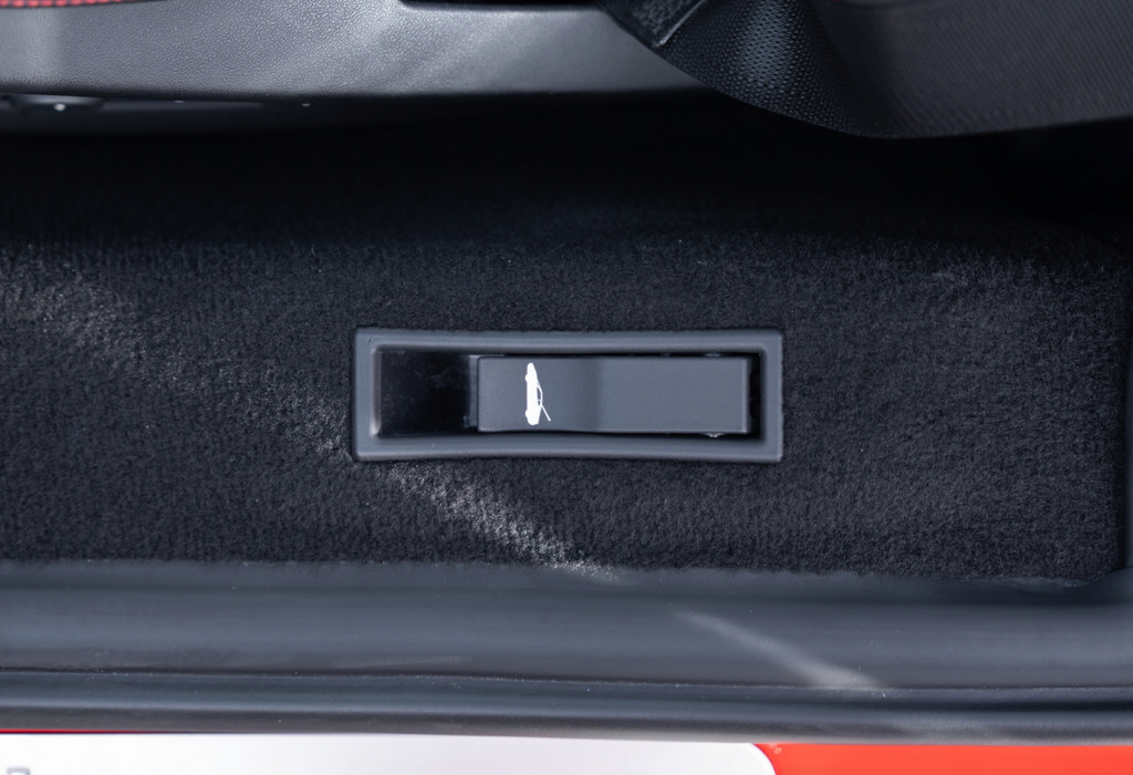Used 2013 Ferrari 458 Spider RWD image 34