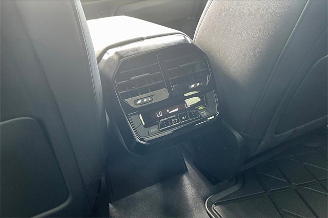 Used 2023 BMW iX xDrive50 image 24