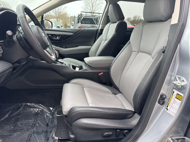 Used 2025 Subaru Outback Limited AWD/4WD image 9