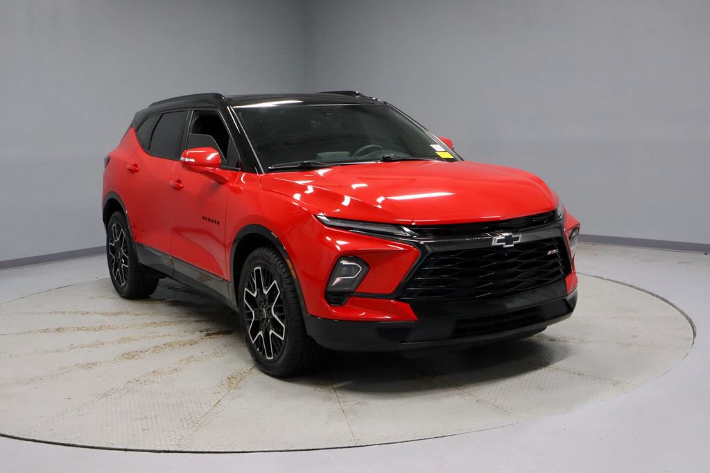 Used 2024 Chevrolet Blazer RS w/ Driver Confidence II Package FWD image 1