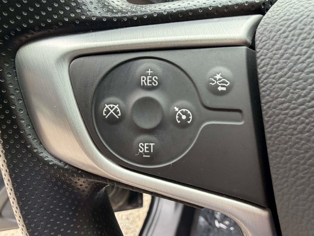 Used 2024 GMC Terrain SLE AWD/4WD image 23
