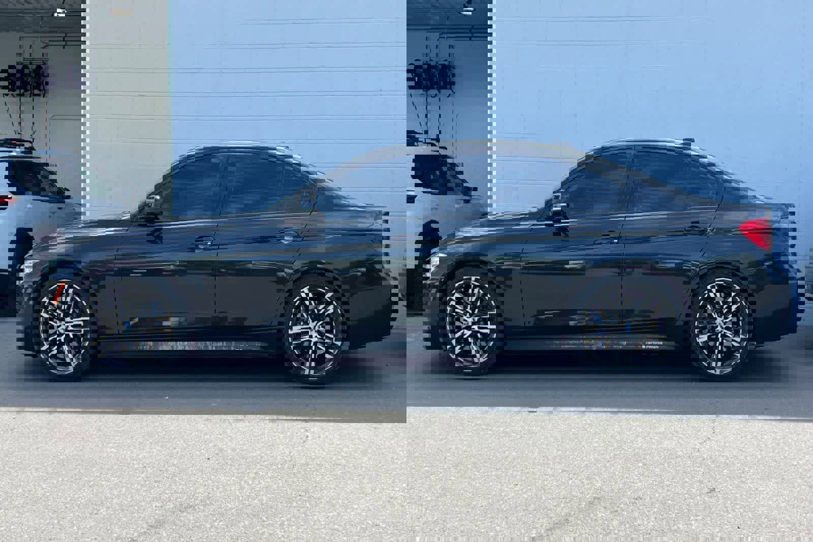 Used 2018 BMW 340i Sedan w/ Premium Package image 6