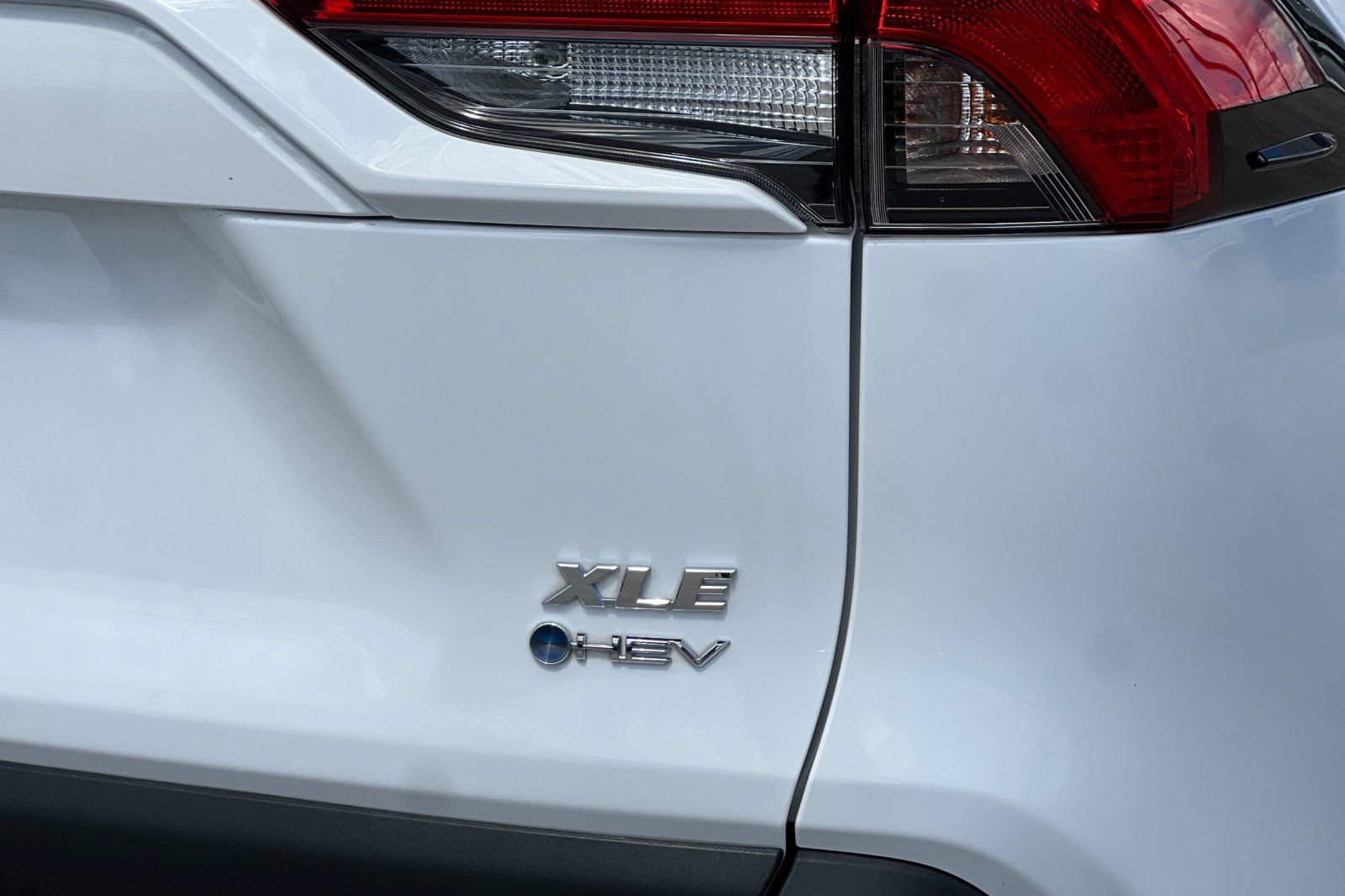 Used 2025 Toyota RAV4 XLE AWD/4WD image 23