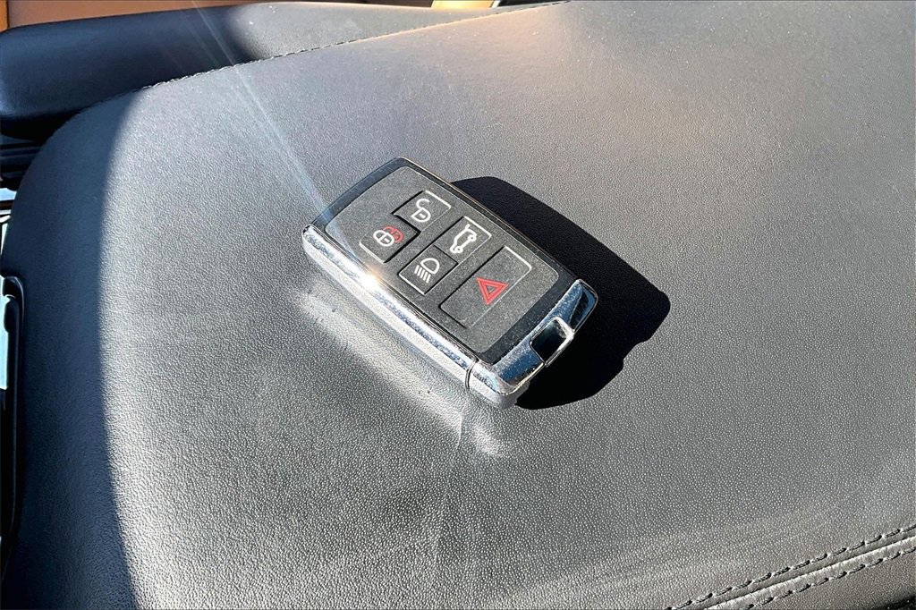 Used 2024 Land Rover Range Rover Sport Dynamic SE image 10