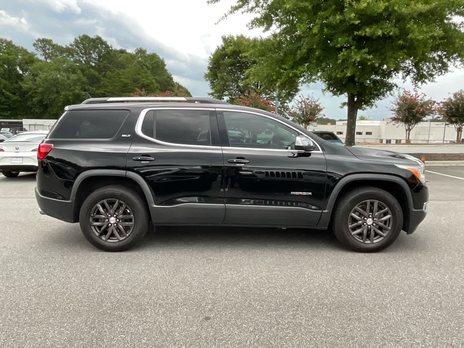 Used 2018 GMC Acadia SLT FWD image 6