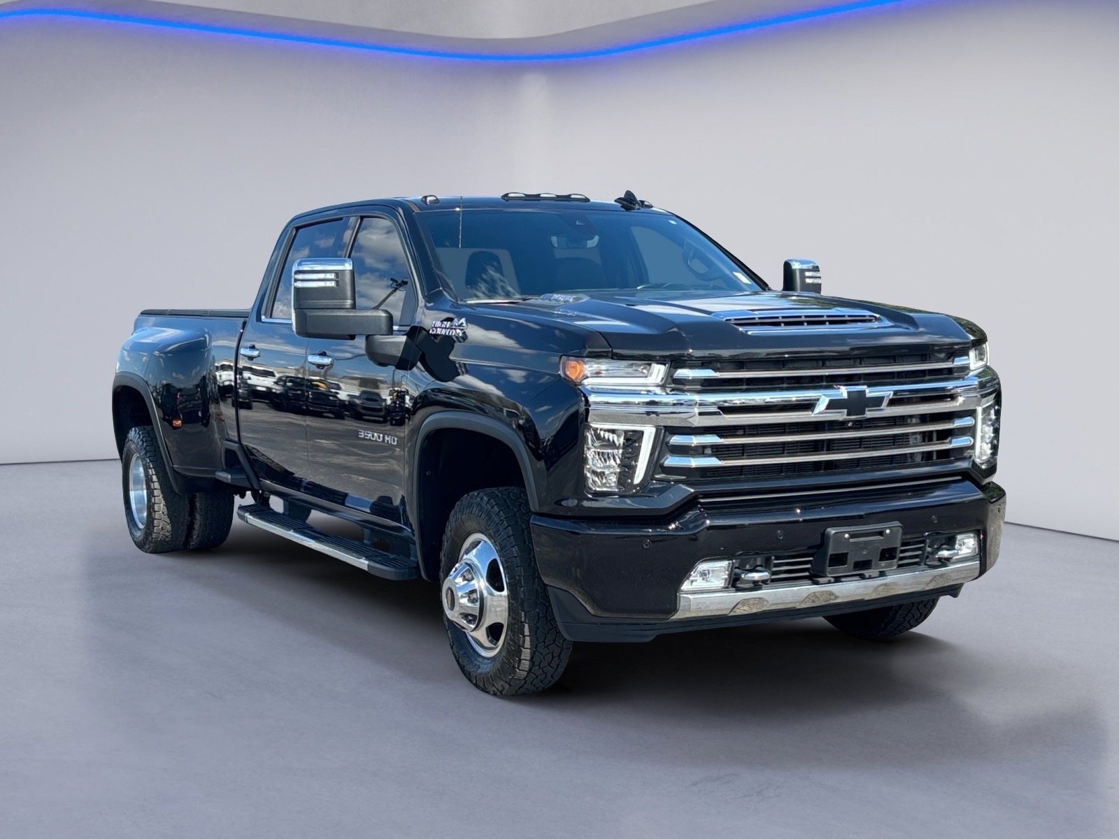 Used 2021 Chevrolet Silverado 3500 High Country image 9
