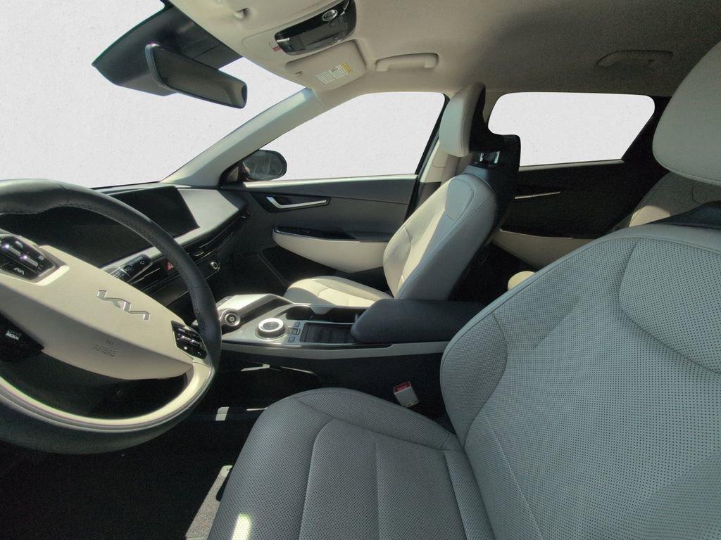 Used 2023 Kia EV6 Wind w/ Wind Technology Package AWD/4WD image 9